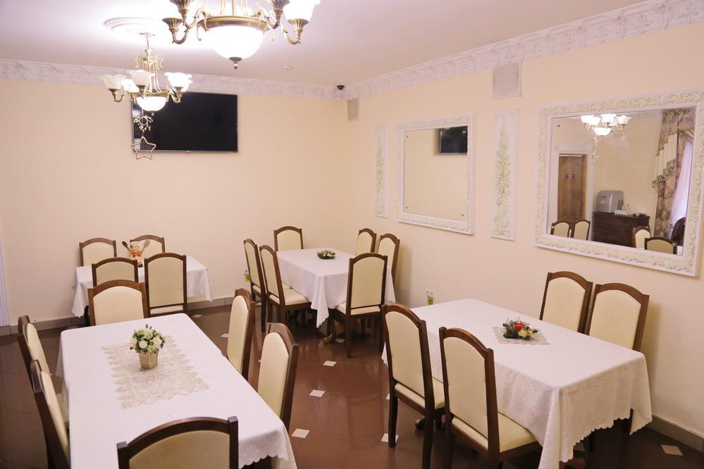 Gracia Hotel Beregszász Kültér fotó