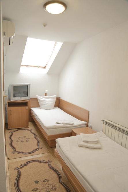 Gracia Hotel Beregszász Kültér fotó