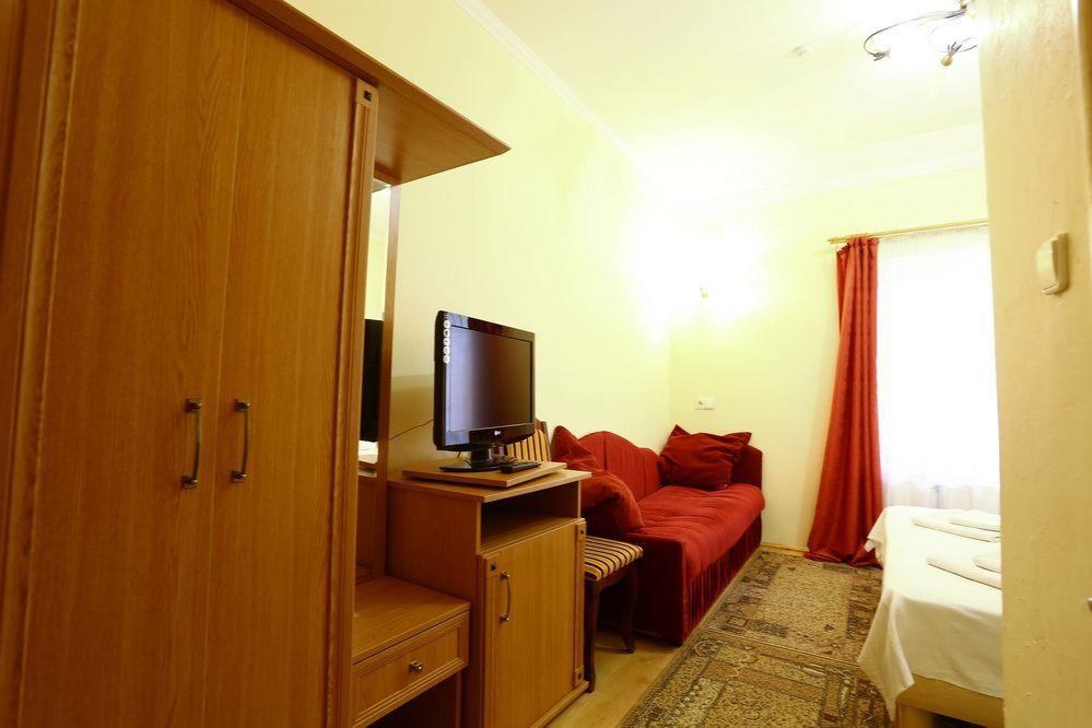 Gracia Hotel Beregszász Kültér fotó